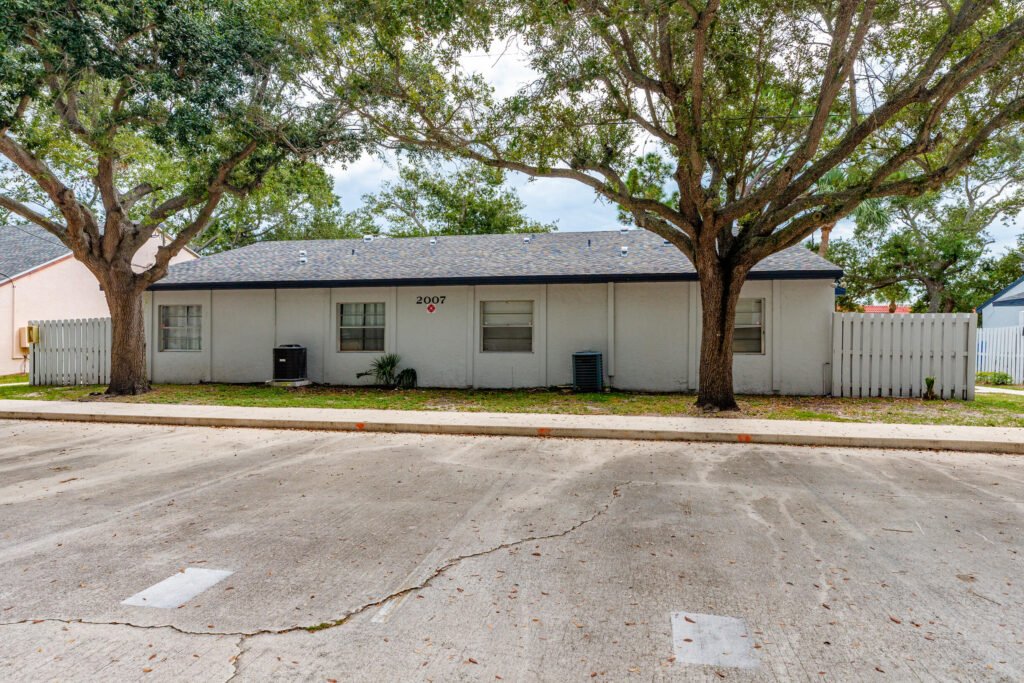 2007 Oleander Boulevard Apt D