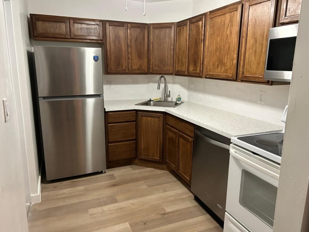 3115 Oakland Shores Drive E103