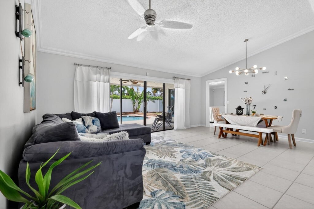 8444 Linden Way